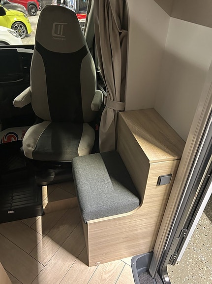 CHALLENGER S217 Sport Edition M26 - Ford Transit 2.0L 165 HK 10 of 21