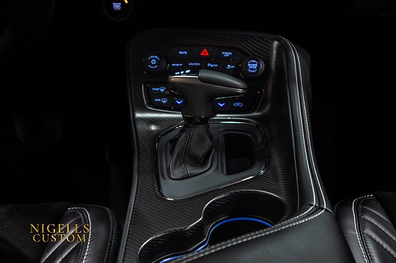 Dodge Challenger 24 of 27