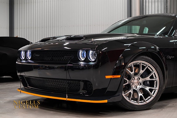 Dodge Challenger 13 of 27