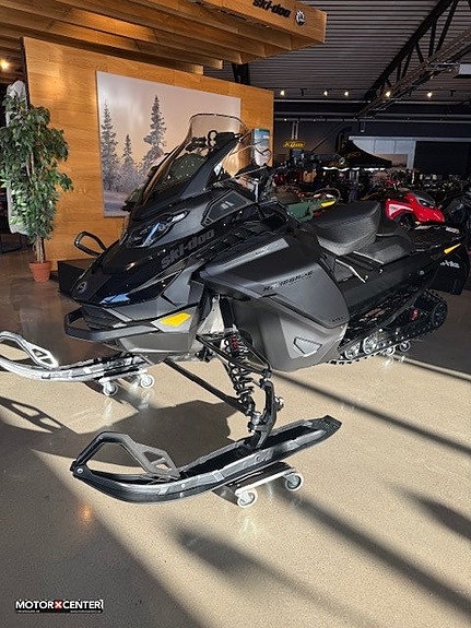 Ski-Doo Renegade Adrenaline 900 ACE 137