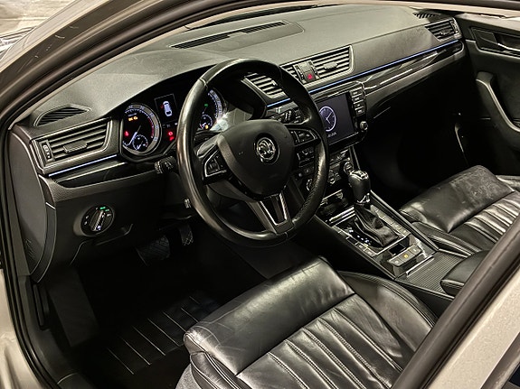 Skoda Superb 13 of 28