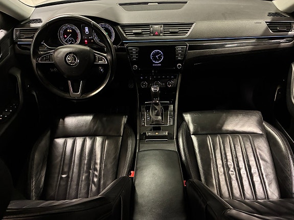 Skoda Superb 16 of 28