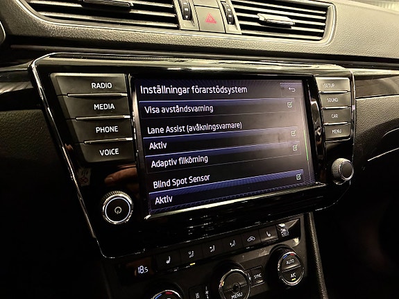 Skoda Superb 27 of 28