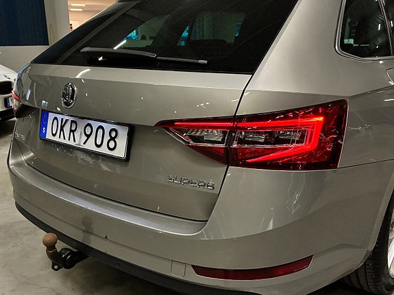 Skoda Superb 8 of 28