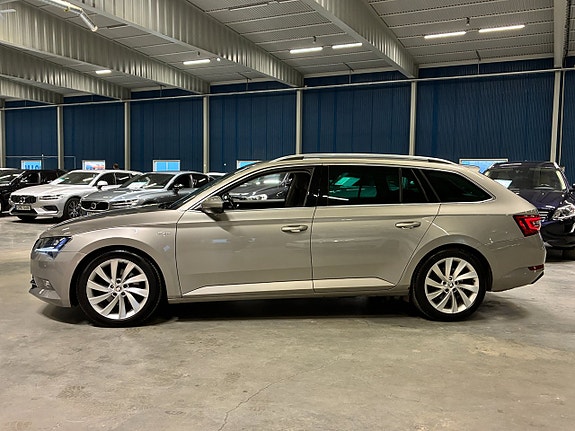 Skoda Superb 6 of 28