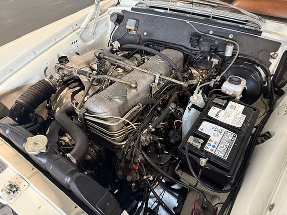 Mercedes-Benz W111 6 of 6