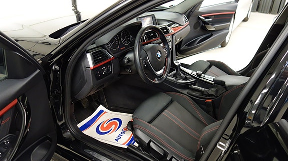 BMW 320 9 of 12