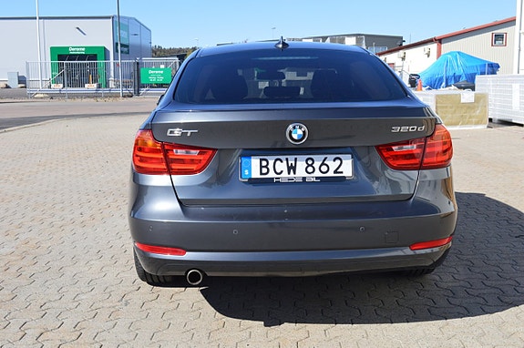 BMW 320 5 of 11