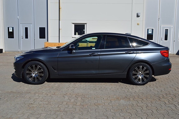 BMW 320 3 of 11