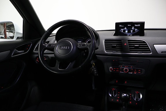 Audi Q3 11 of 22