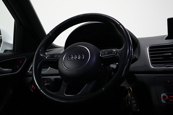 Audi Q3 13 of 22