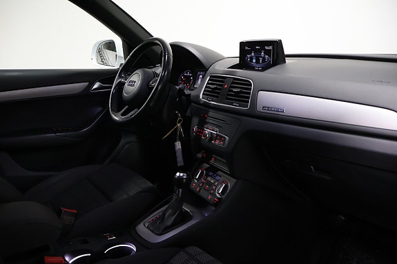 Audi Q3 9 of 22