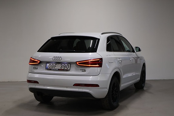 Audi Q3 7 of 22