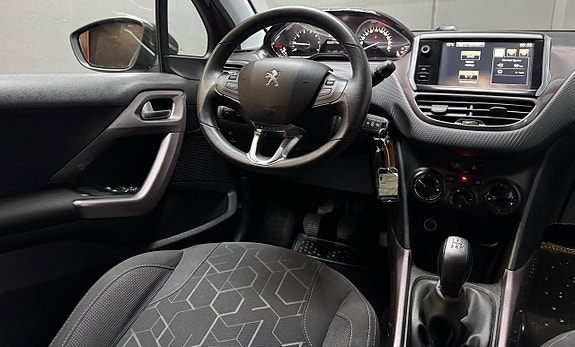 Peugeot 2008 11 of 16