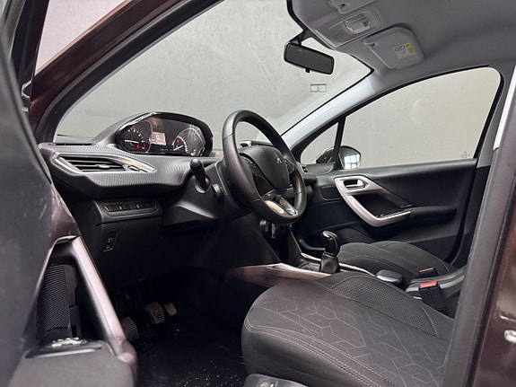 Peugeot 2008 7 of 16