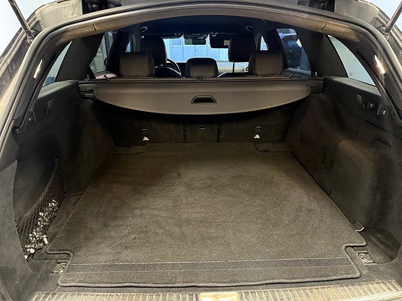 Mercedes-Benz E220 9 of 9