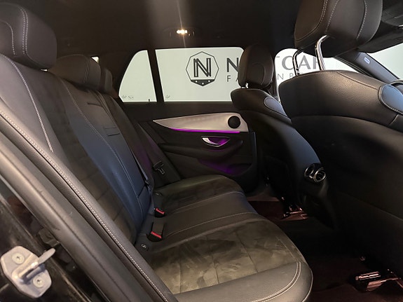 Mercedes-Benz E220 8 of 9