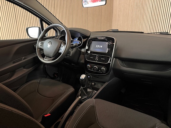 Renault Clio 13 of 21