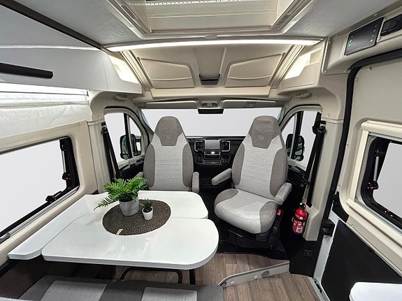Benimar Benivan 144 PS 600 AUTOMAT Adaptiv-FARTHÅLLARE DIESELVÄRMARE Solcell 599cm lång 7 of 30