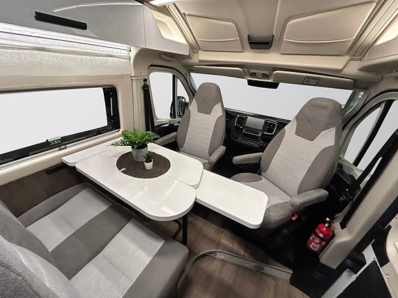 Benimar Benivan 144 PS 600 AUTOMAT Adaptiv-FARTHÅLLARE DIESELVÄRMARE Solcell 599cm lång 8 of 30