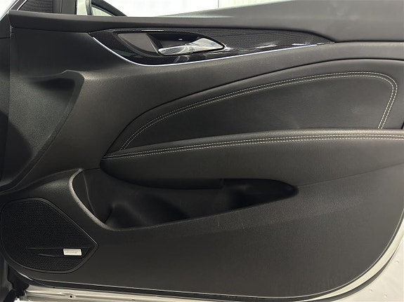 Opel Insignia 11 of 27