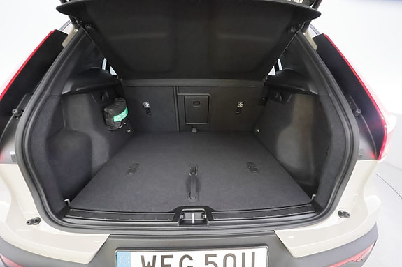Volvo EX40 30 of 30