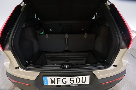 Volvo EX40 27 of 30