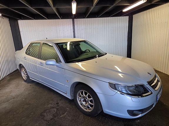 Saab 9-5 2 of 5