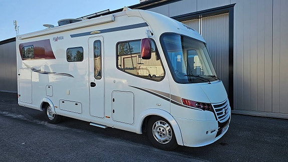 Köper din husbil / husvagn. Max pris 350.000 även  defekt.