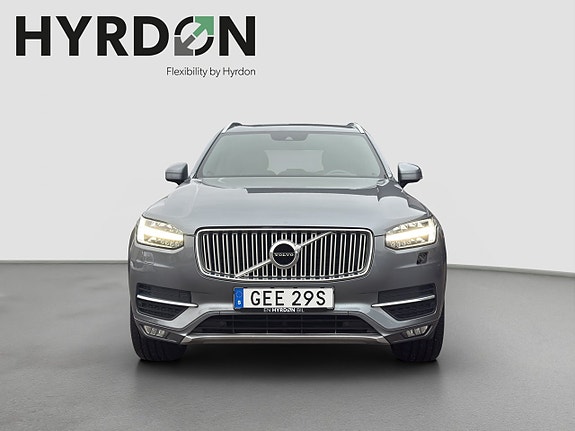 Volvo XC90 2 of 5