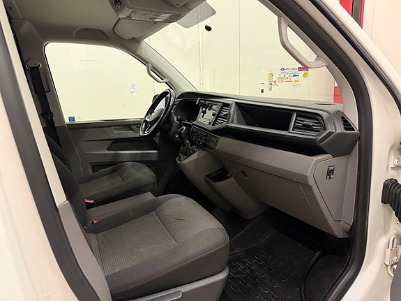 Volkswagen Transporter 11 of 15