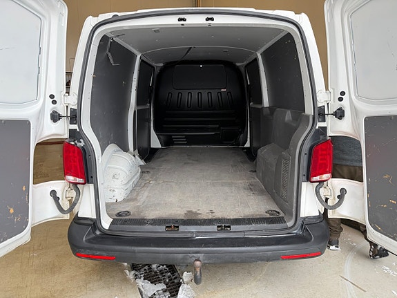 Volkswagen Transporter 2 of 5