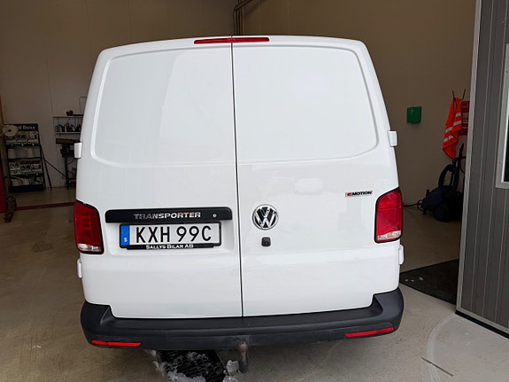 Volkswagen Transporter 3 of 5