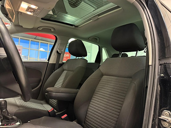 Volkswagen Polo 16 of 23