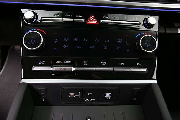 Hyundai Santa Fe 21 of 27