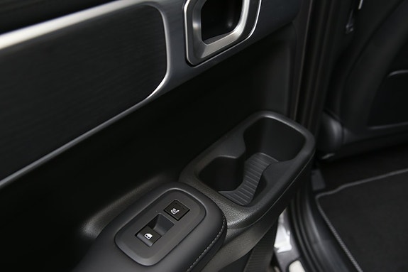Hyundai Santa Fe 17 of 27