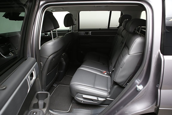 Hyundai Santa Fe 9 of 27