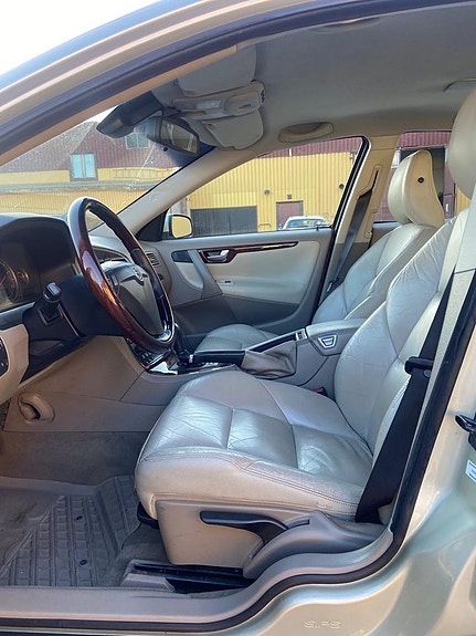 Volvo S60 9 of 13