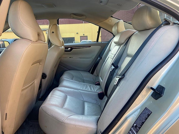 Volvo S60 11 of 13