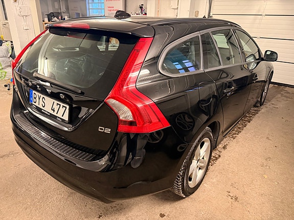 Volvo V60 4 of 8