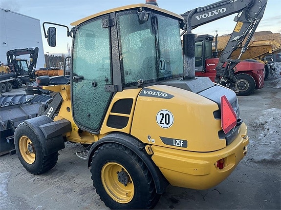 Volvo L25F 3 of 5