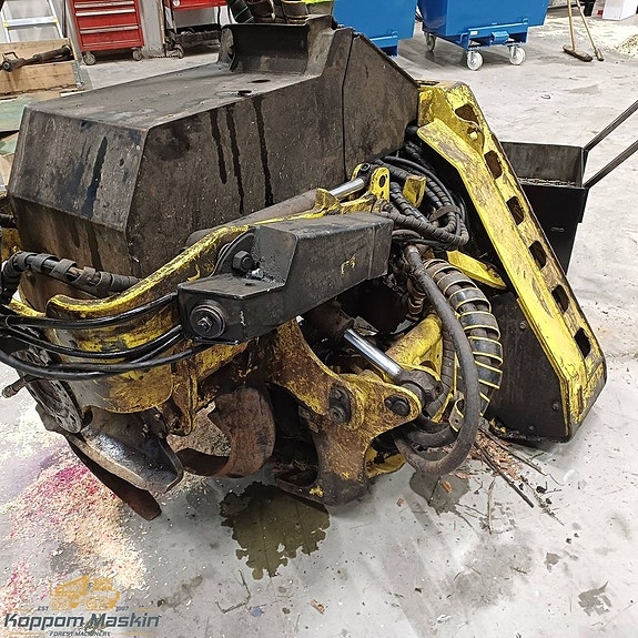 John Deere 415 - Aggregat 2 of 5