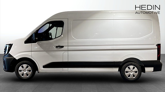 Nissan Interstar 3 of 9