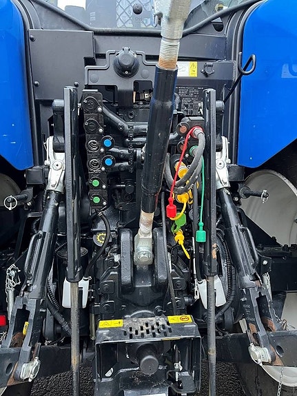 New Holland T 7.210 AC 4 of 5