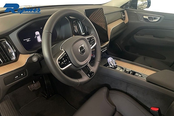 Volvo XC60 2 of 2