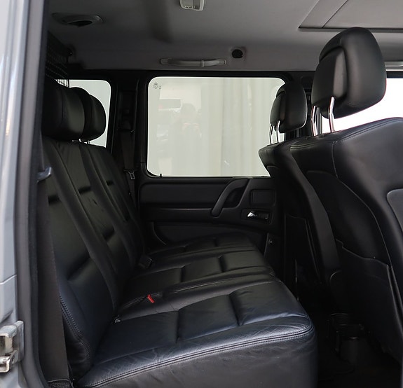 Mercedes-Benz G350 23 of 29