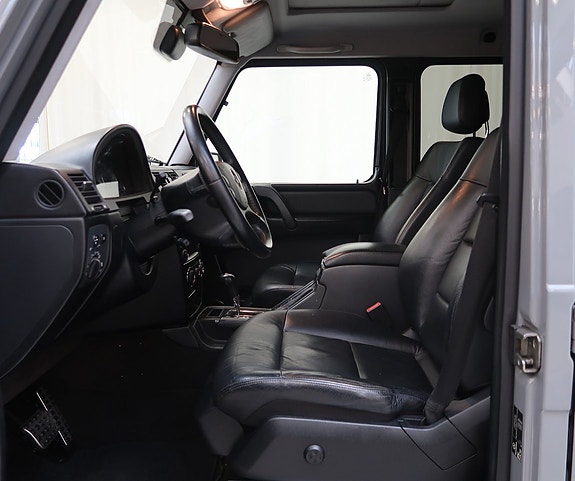 Mercedes-Benz G350 6 of 29