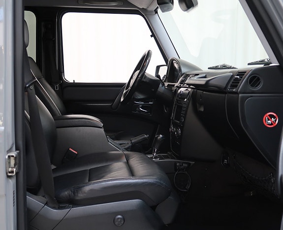 Mercedes-Benz G350 21 of 29