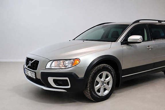 Volvo XC70 3 of 5