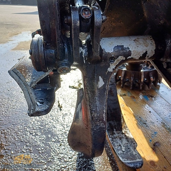 Komatsu C124 - Aggregat 4 of 5